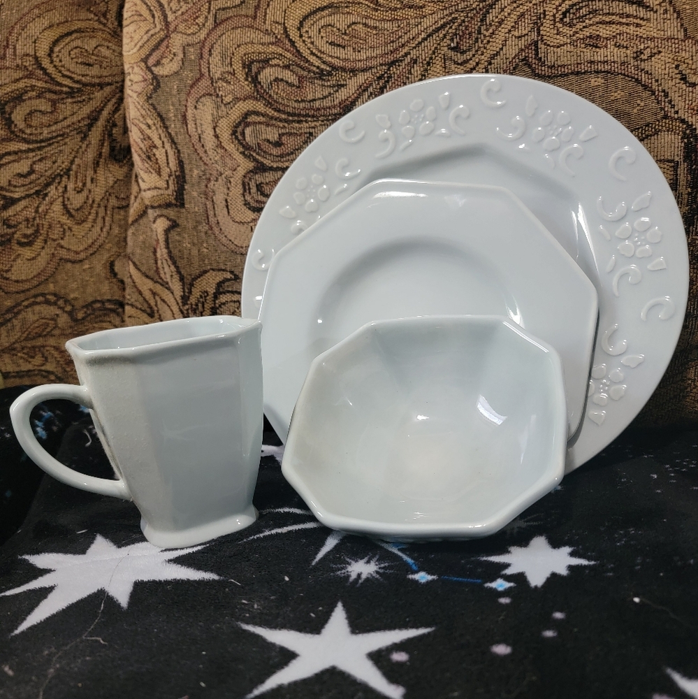 Embossed Solid Tableware Country - Picture 3 of 12
